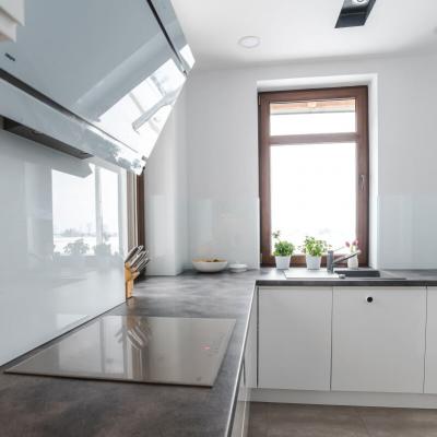 Modna biała kuchnia